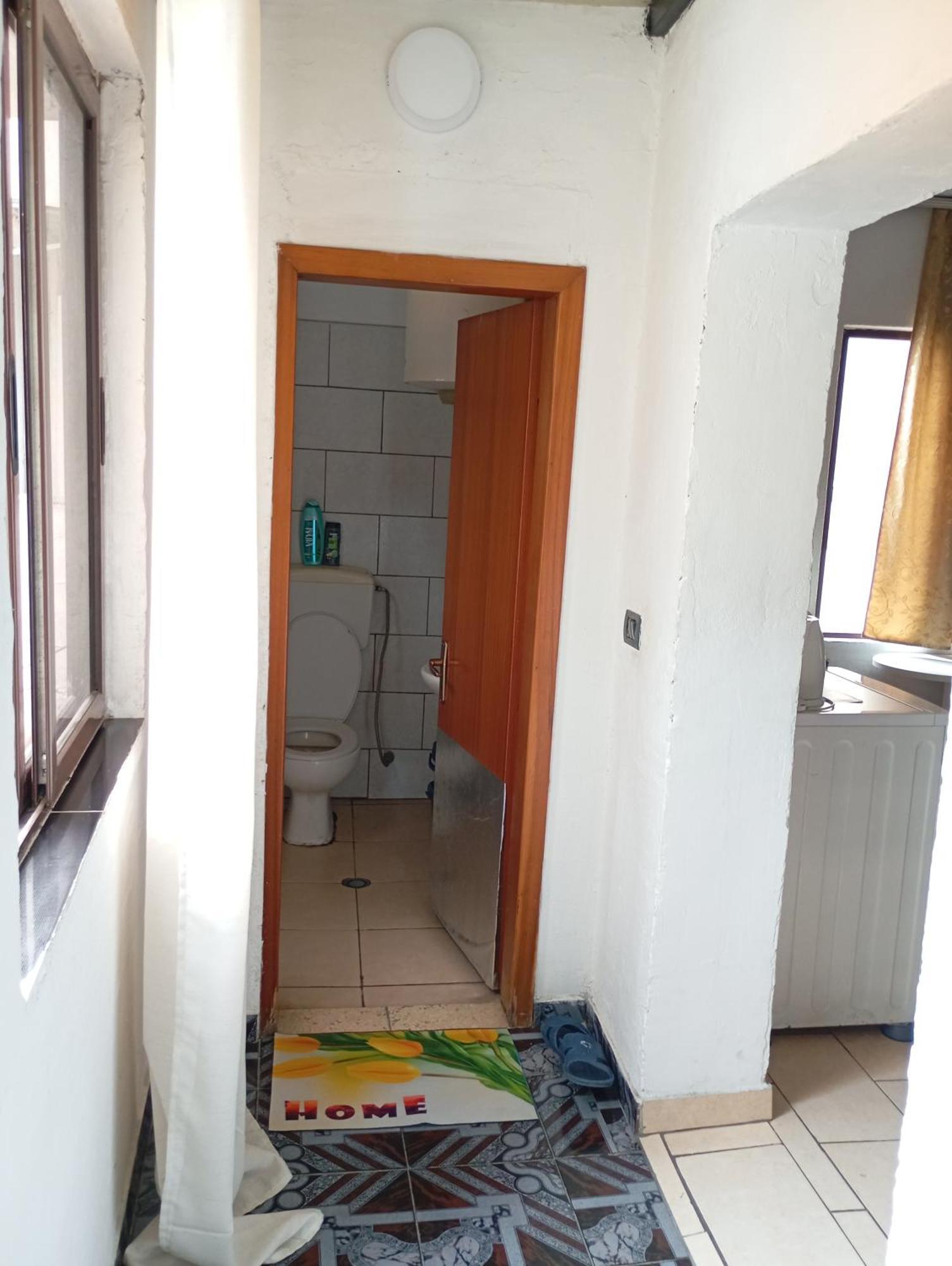 Private Flat In House 17 Privatunterkunft